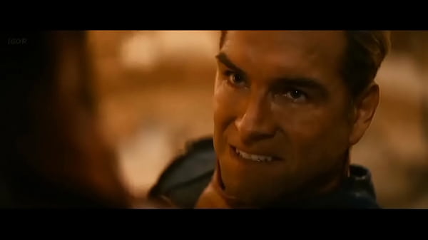 Surubão totalSoldierboy e mais 2 novin botando Capitão pátria pramamar