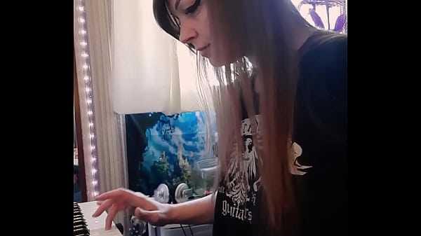 Play MP4 - Gamergirlroxy Playing the SIMS build 2 music