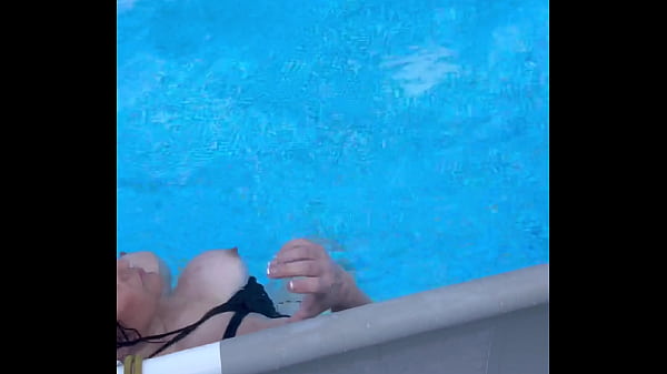 Titty action in the pool 
