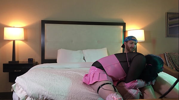 Play MP4 - Transgender in Chastity Deepthroats