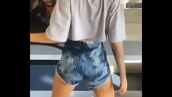 Nonton Gostosa Mostrando Dan&ccedil;a Que Seduz thumbnail