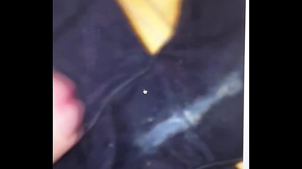 Play MP4 - Cumming on my Wifes thick creamed knickers