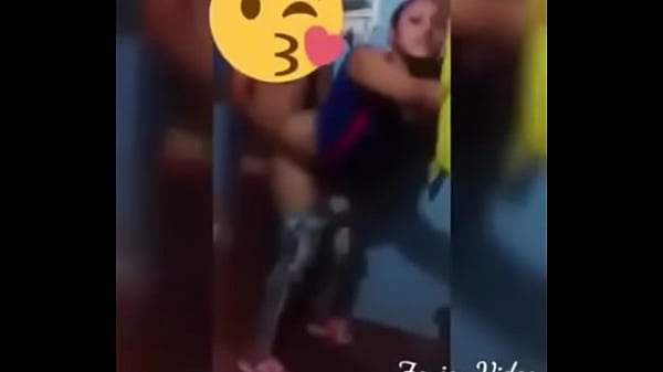 Colombiana perraculiando la desvergonzada