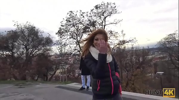 HUNT4K. La dulce nena Jenifer Red ama el sexo, necesita dinero en efectivo y se alegra_de conocer aHunter