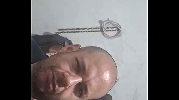 Kleber gozando acordei com um tes&atilde;o querendo uma buceta mais t&aacute; dif&iacute;cil arrumar uma pra comer