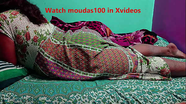 Play MP4 - Kolkata MOU Bhabi Getting Body Massage &vert; Gandwali Bengali Bhabi