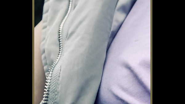 Nonton Milf Exhibits No Bra In Outdoor Dare thumbnail