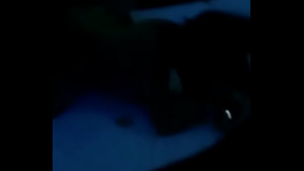 Play MP4 - Novinho comendo esposa e filmando a ido do marido - parte 2