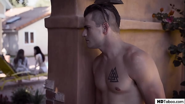 Chanel Preston Evelyn ClaireStepBroAnd step Sis Fighting Over Mommy s Pussy