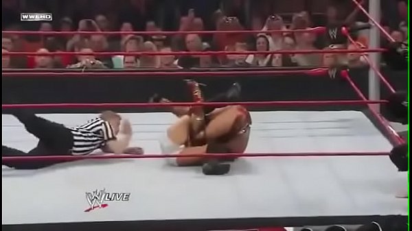 Maryse vs_Gail KimRaw 2010