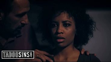 Ebony Babe Has Passionate Sex Before the Photo Set