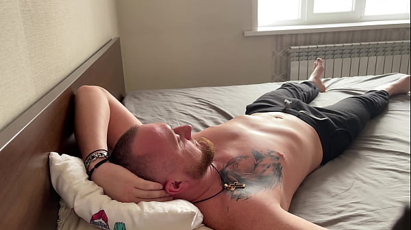 Nonton Busty Gf Wakes Me Up By Sitting On My Face thumbnail