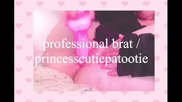 Nonton Princesscutiepatootie Playing With Herself Until She Cums thumbnail