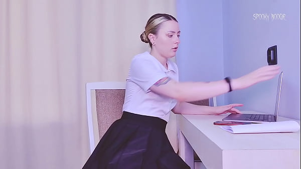 Play MP4 - Nerdy classmate is trying to make you to do a mutual biology project on the topic of female anatomy