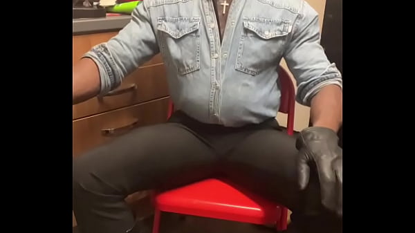 Mature Muscle Smo Fetish Clip 