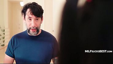 Sweet Babe Blows Neighbor Who Came To Return A Casserole thumbnail