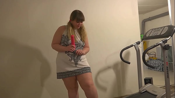 Chubby Hid In The Garage To Masturbate With A Dildo To Orgasm. thumbnail