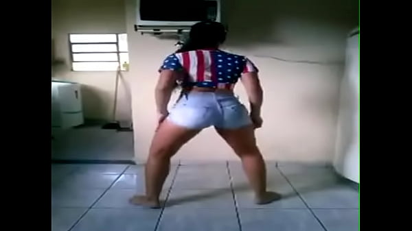 Novinha dan&ccedil;ando funk pumba la pumba