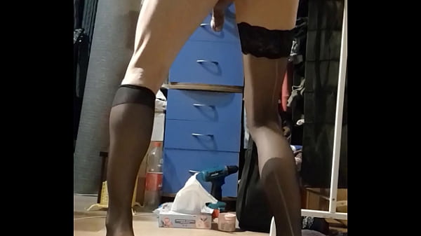 Christylovver dancing and bouncing