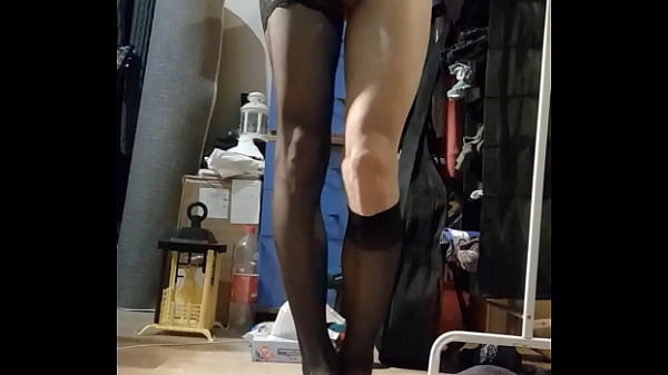 Christylovver dancing and bouncing