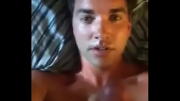 Play MP4 - Leche en la cara