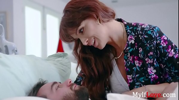 stepMOM helps withstepSONs panicSyren De Mer