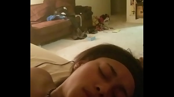 Play MP4 - I love it when d&period; cums in my mouth