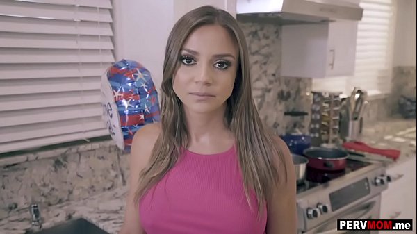 Play MP4 - Cuban stepmom jerked my huge boner as a welcoming home