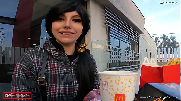 Famosa Youtuber latina va al_McDonaldy termina con salsa sobre ella_ES MUY GRANDE METEMELO TODO TRAILER