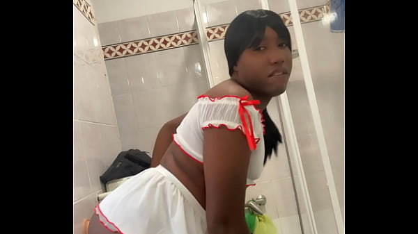 Dildo enorme en mi culo 