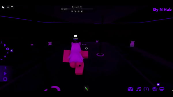 Eu fodo meu namorado no Roblox 