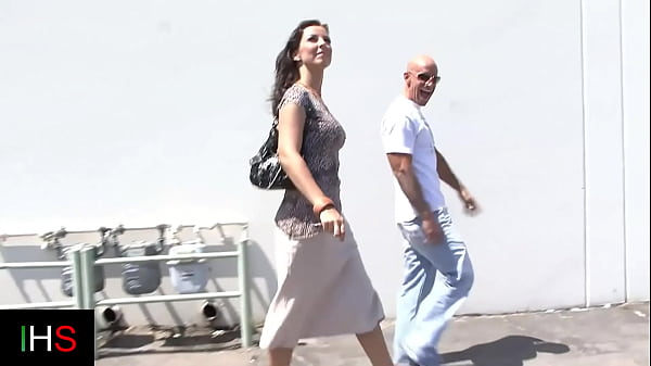 Play MP4 - Gorgeous Milf Fucks With A Guy With A Big Cock