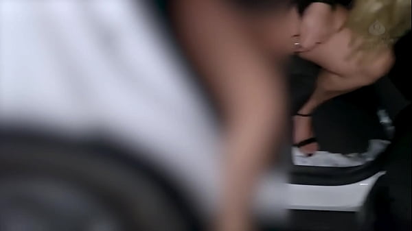 Transei numa edifica&ccedil;&atilde;o abandonada e um desconhecido gozou na minha buceta PT 3-3 Leg PT 