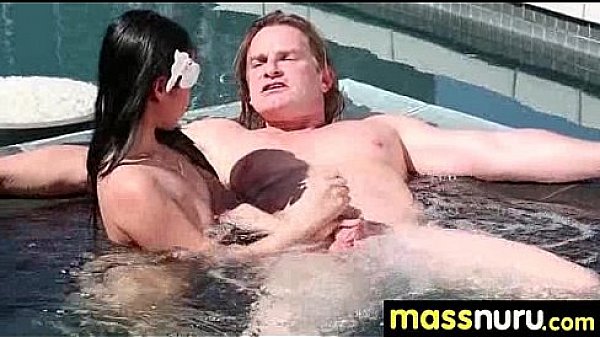 Nonton Slippery Nuru Massage For Lucky Dude 10 thumbnail