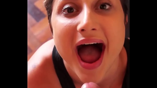 Play MP4 - Sadira Hotwife - Mamando Diretor antes do cumwalking - RAPIDINHAS EROTIKAXXX