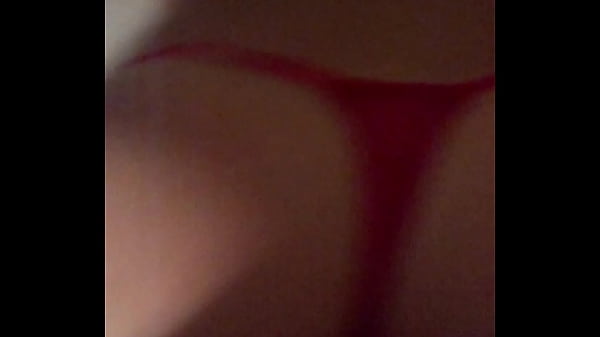 Garchando a una putita con la tanga puesta