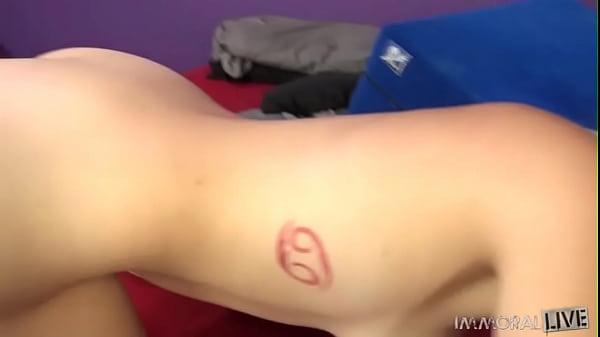 BLONDE BEAUTY JENNA IVORY GETS FUCKED