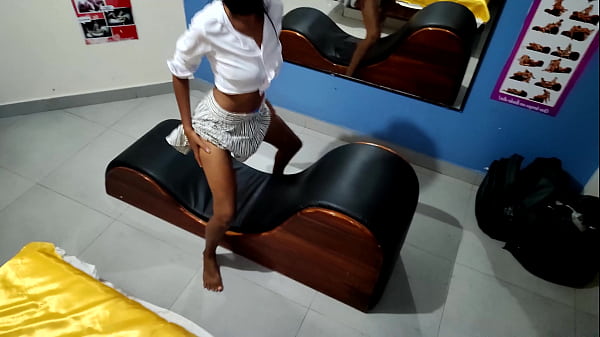 DELICIOSA MORENA FLACAVISITA_A SU PADRASTRO PARA OBSEQUIARLE_ALGO ESPECIAL PORNO REALCASERO_GRATIS LA MORENAQUIERE_SEXO LENTO Y DISCRETO