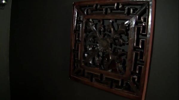 Tweety Valentine Spills All In The Gloryhole thumbnail