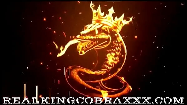 Happy you&rsquo;re stretching that pussy to the max saturday from king true king cobra slut maskedmylfy loves when the 