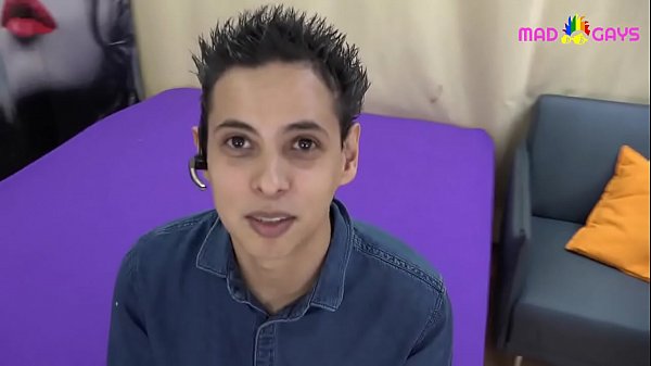 Pelada de polla por un actor porno heterosexual mejicano 