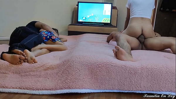 Play MP4 - Subdued by her Perverted caretaker who Fucks her Next to her Neglected Parents