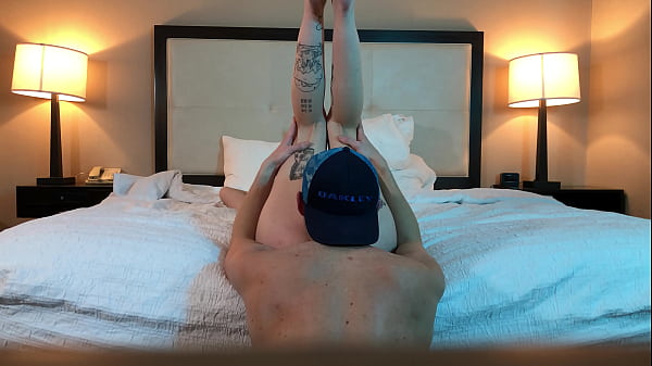 Eating Hot TattedPetite_Beauty sPussy