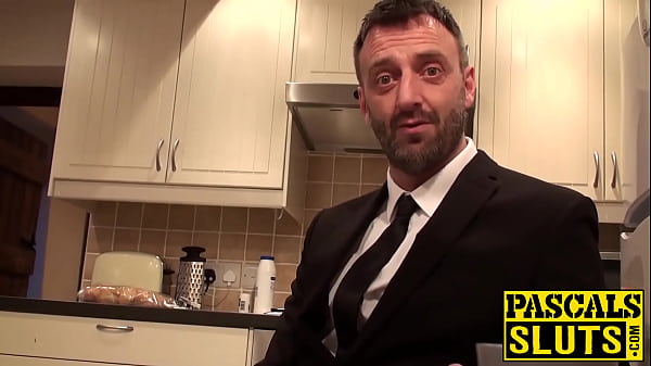 Chubby Laura Louise gets pussy drilling 