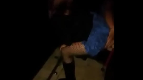 Play MP4 - Madura mexicana en el gloryhole mientras su esposo graba