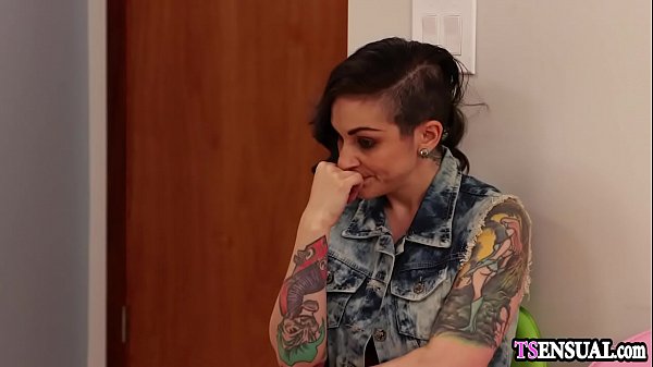 Play MP4 - Sexy slender doctor shemale fucks a pacient teen female