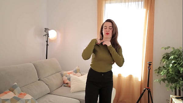 Lorena arrives for a porn casting and ends up fucking the cameraman 