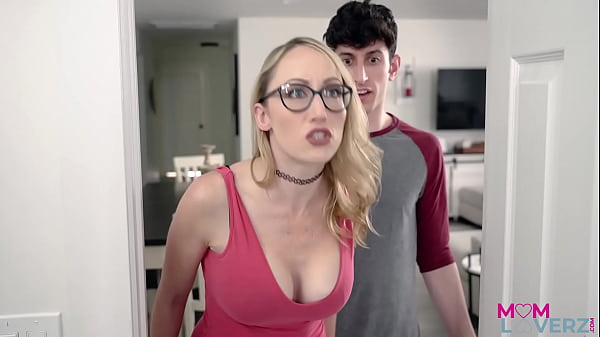 Play MP4 - Cassie Del Isla&comma; Crystal Clark In Stepmom Swap S1-E9