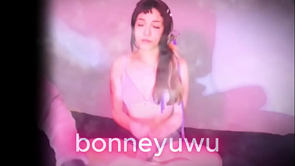 Play MP4 - Bonneyuwu - 16&colon;54 turra va a que le hagan masajes y la masturban por puta