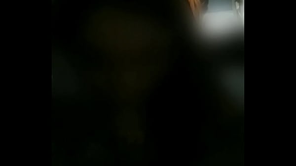 Play MP4 - Cette chienne ne pense qu'&agrave; me sucer en se r&eacute;veillant